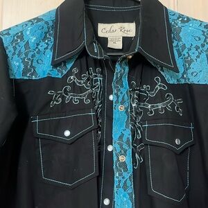 🥀Black Cedar Rose shirt, XL